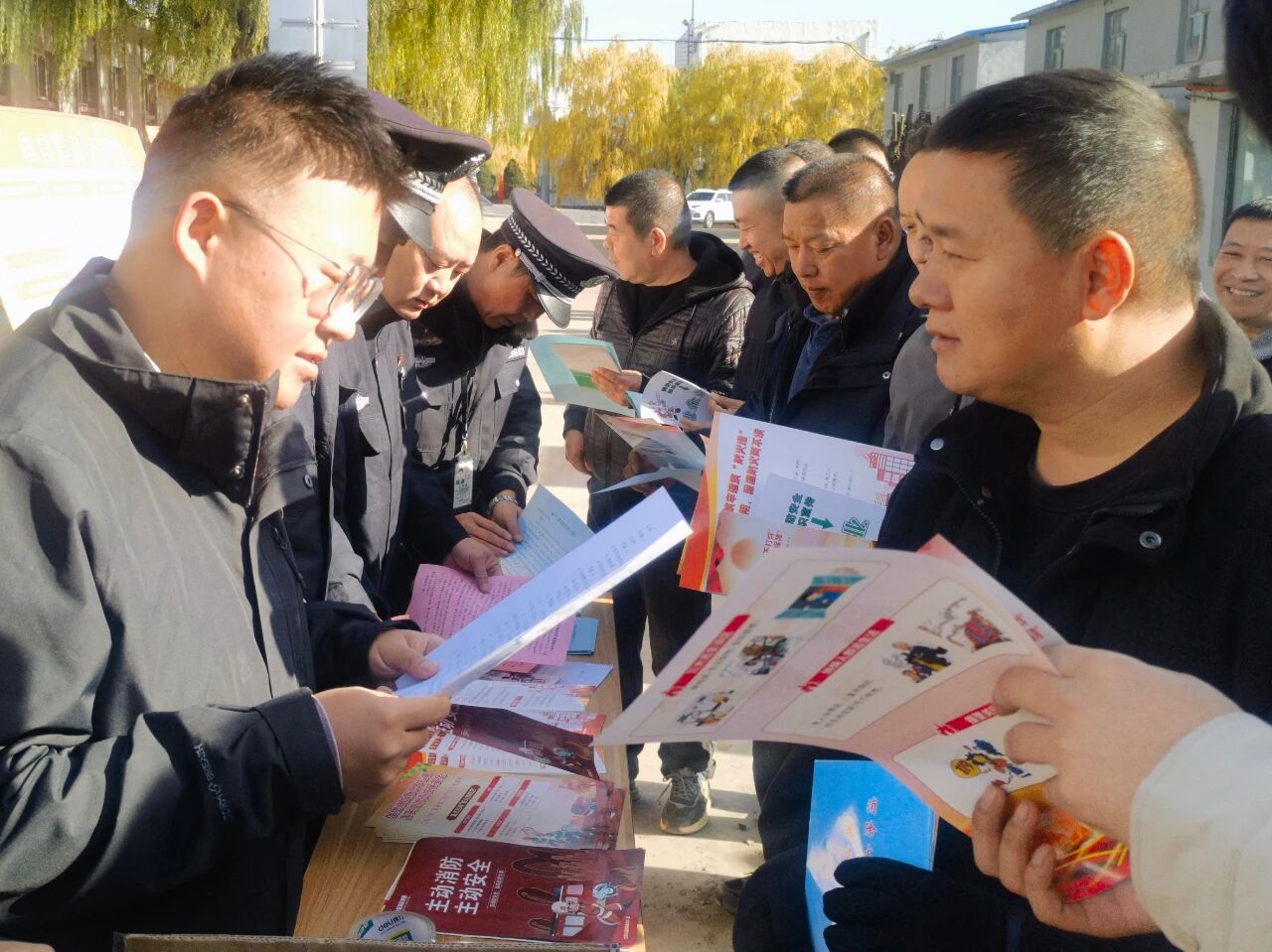 微信图片_2025-11-12_092605_244.jpg 微信图片_2025-11-12_092605_244.jpg